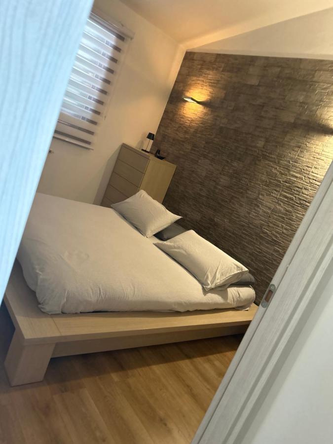 P. Home La Maddalena  ภายนอก รูปภาพ